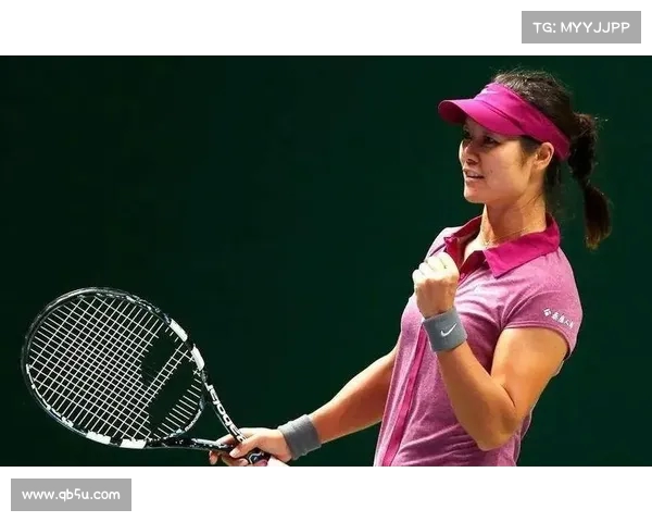 网球赛场风云再起 世界排名前十选手激战正酣 争夺冠军宝座